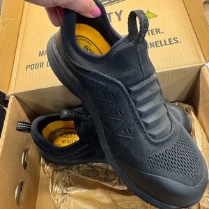 Women’s KEEN Steel Toe Work Shoes sz7